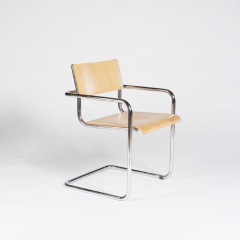 alt=“Židle Bauhaus - dřevo“
