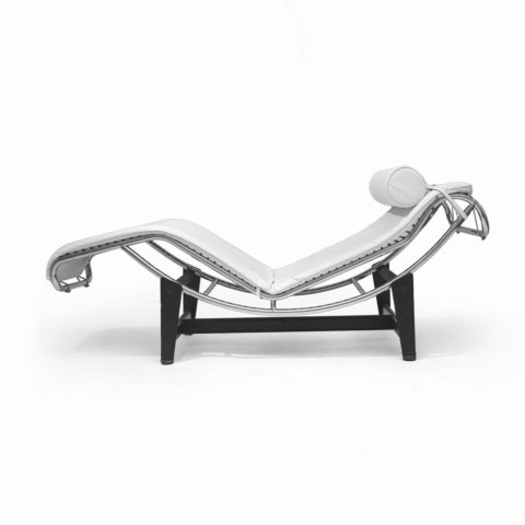 alt=“LC4 Chaise Longue - Le Corbusier“