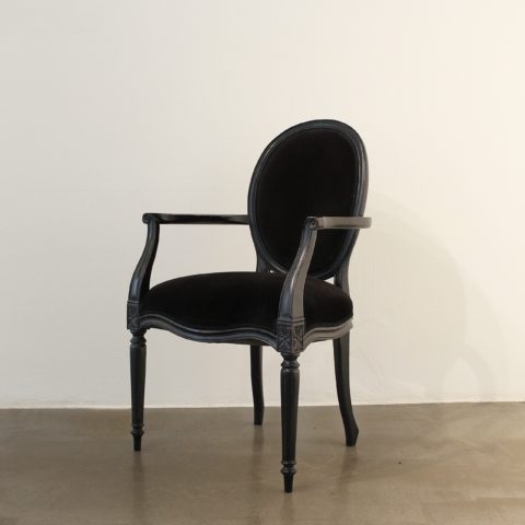 alt=“Moulin Noir Velvet Dining Chair - židle“